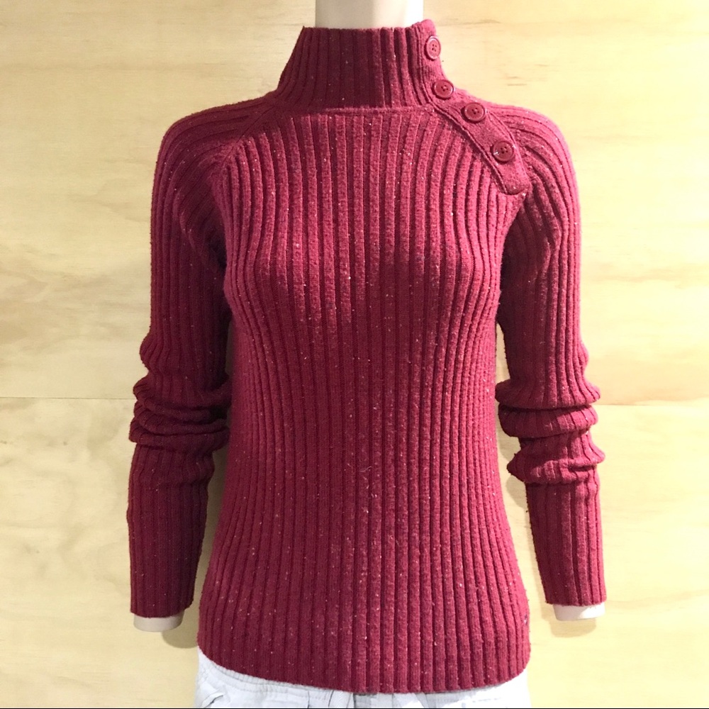 Vintage Fitted Buttoned Mock Neck Speckled Sweater